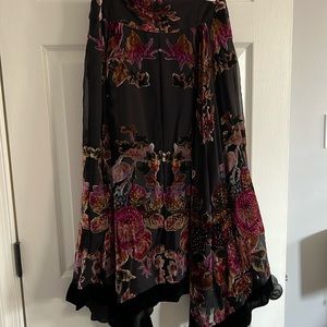 Women’s long skirt. Beautiful details of purple flowers. Never worn